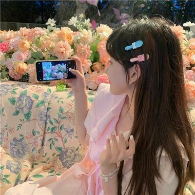 女士及众生相海报
